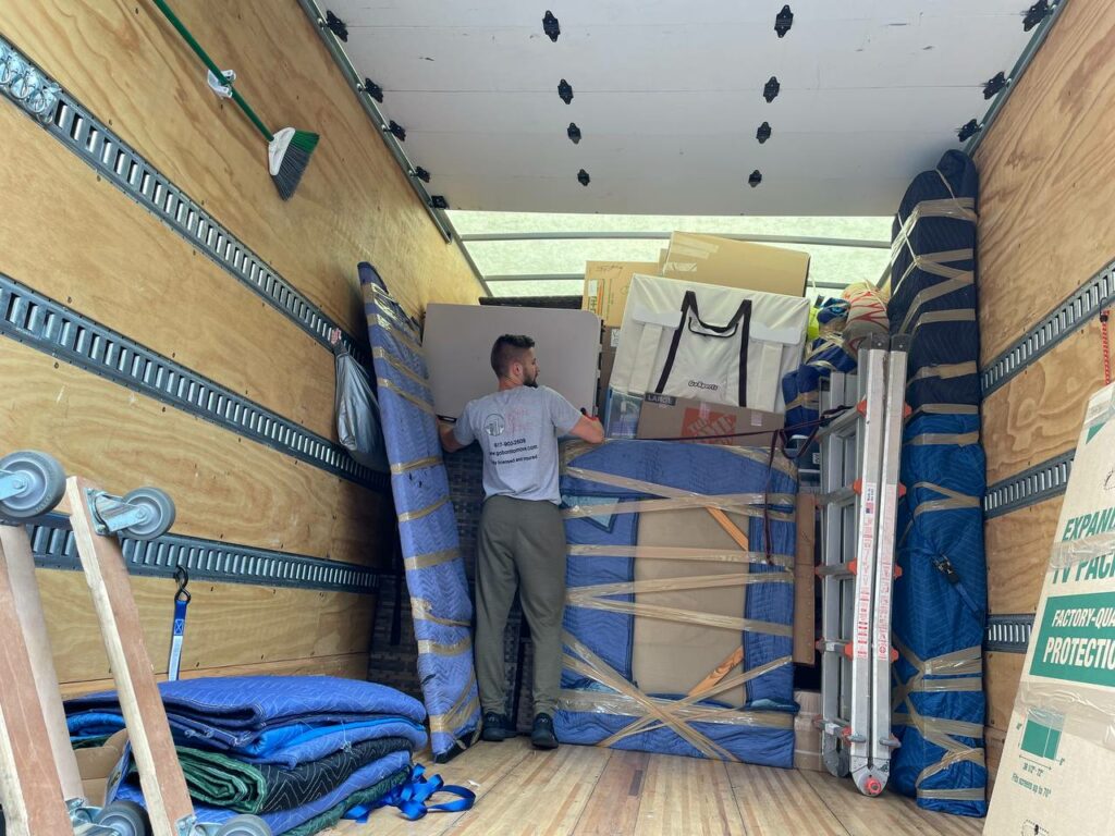 Movers from Chicago to Denver